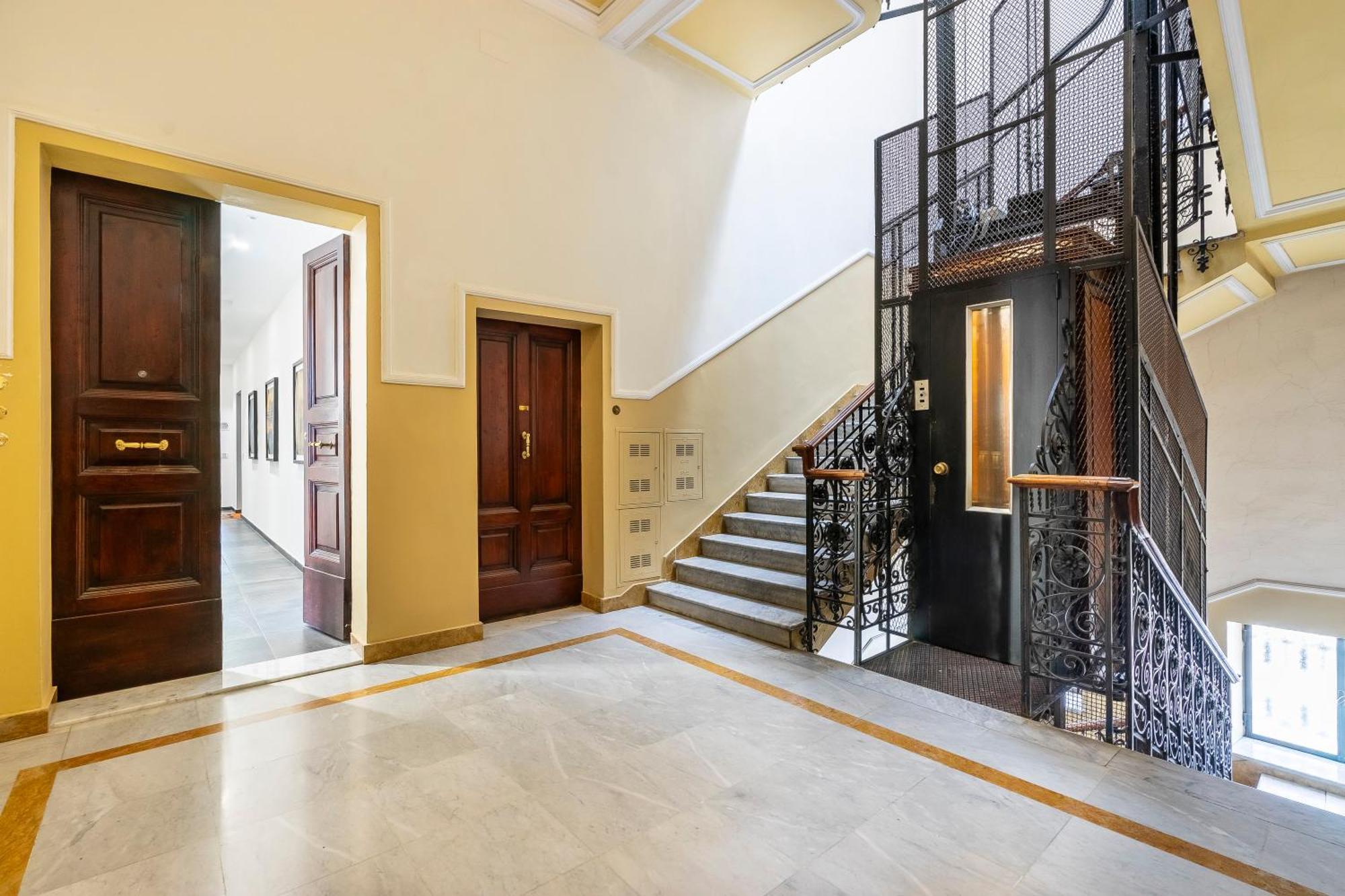 San Marco Black Appartamento Luxury Con Terrazzo E Parcheggio Su Richiesta Firenze Kültér fotó