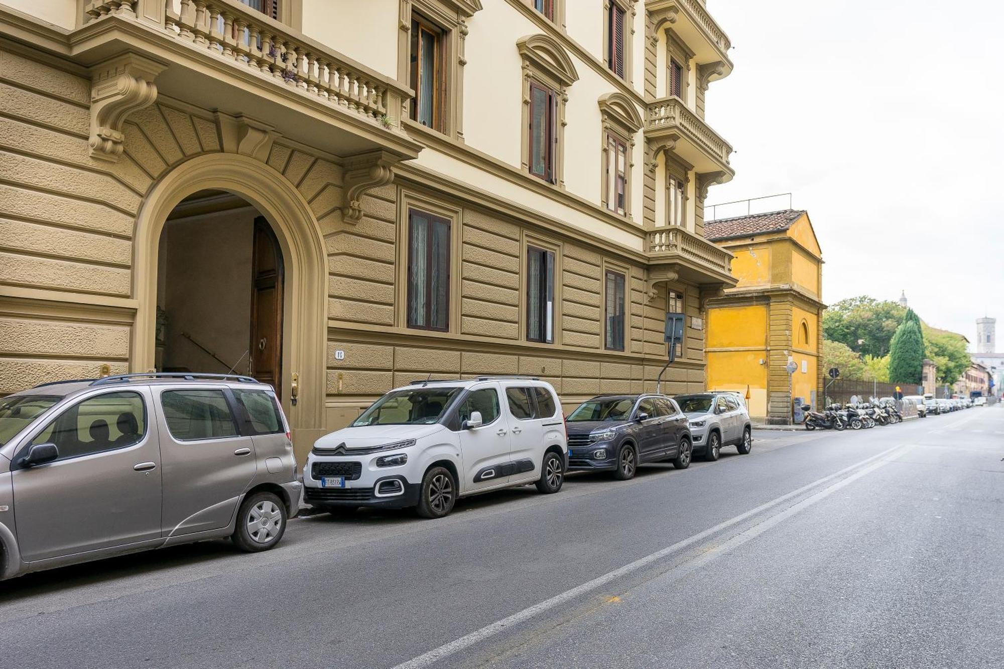 San Marco Black Appartamento Luxury Con Terrazzo E Parcheggio Su Richiesta Firenze Kültér fotó