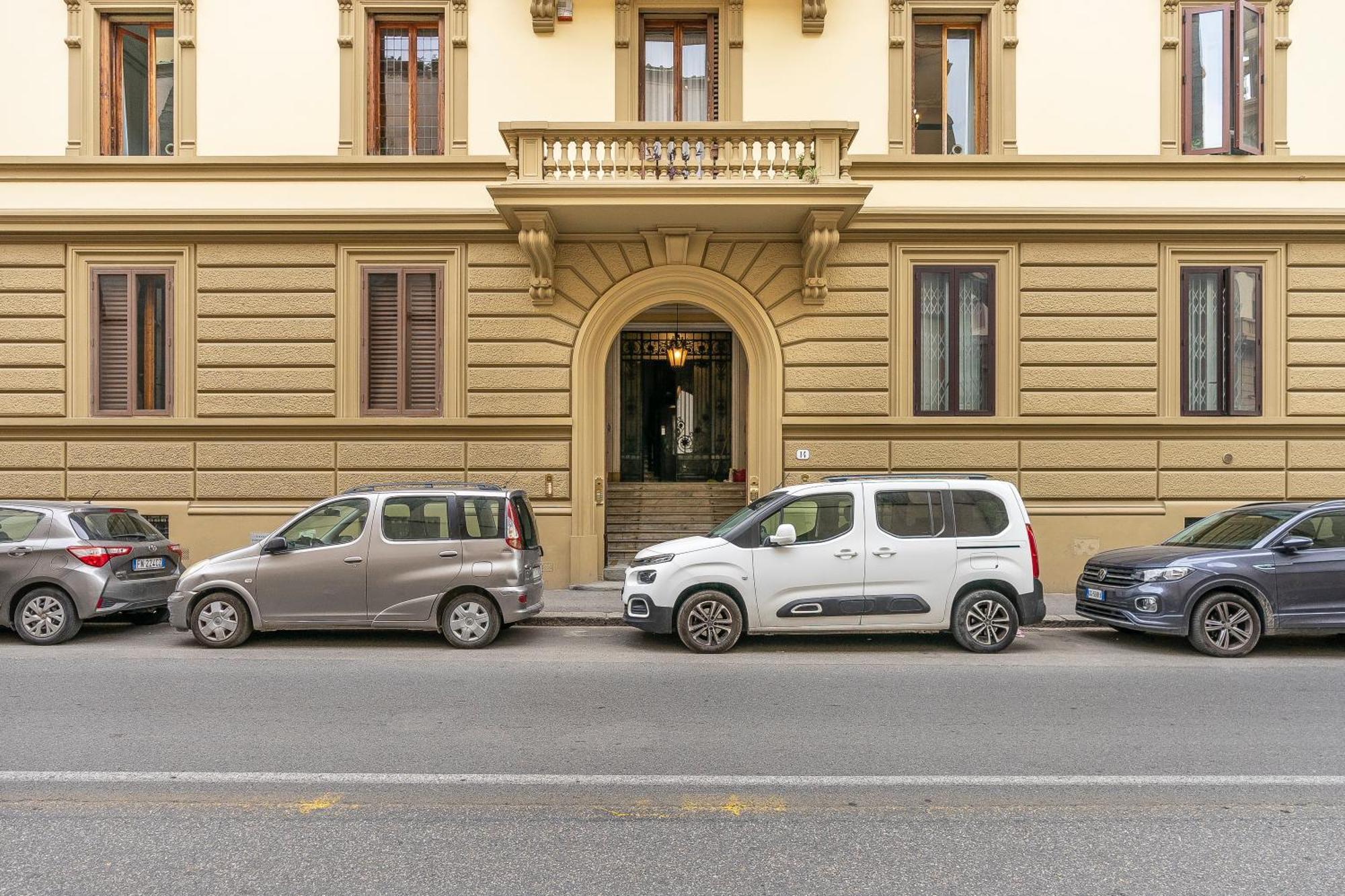 San Marco Black Appartamento Luxury Con Terrazzo E Parcheggio Su Richiesta Firenze Kültér fotó
